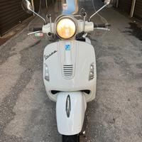Vespa gts 300