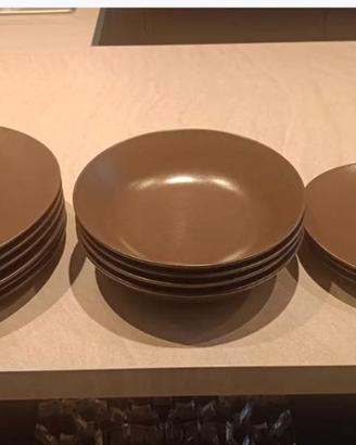 Piatti in ceramica Ikea