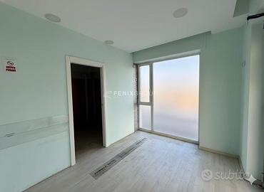 LOCALE COMMERCIALE IN VIA DEL MARE, PORTO D'ASCOLI