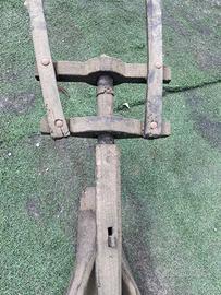 Vecchio coltrò legno