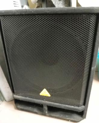 Subwoofer attivo Behringer Eurolive VQ1800D 500W