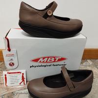 MBT scarpe da donna  in pelle con cinturino 