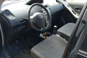 TOYOTA YARIS 4D4