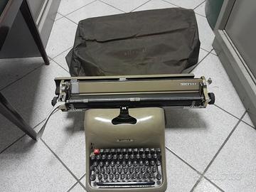 Macchina da scrivere Olivetti Lexikon80 Carr largo
