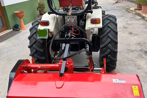 Trattore lamborghini 503 con trincia