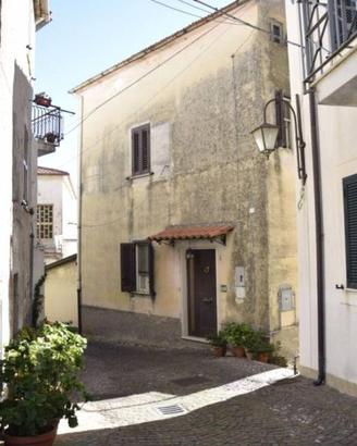 Appartamento di 110 m² con 4 locali e box auto a E