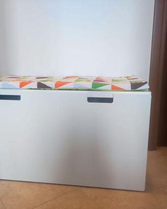 Panca con contenitore per i giochi IKEA