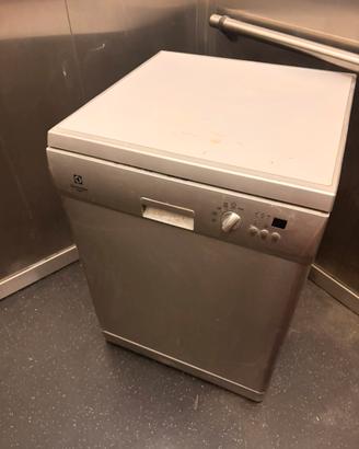 Lavastoviglie Electrolux