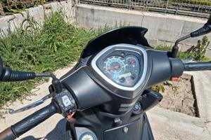 in mezzo al traffico