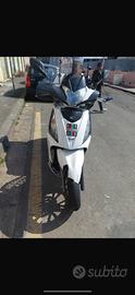 PEOPLE KYMCO GTI300