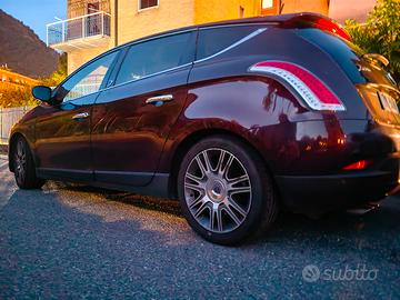 lancia delta 1750 TBI 