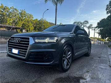 Audi Q7 S line diesel 7 posti