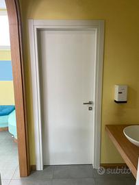 Bagni completi di porte come nuovo