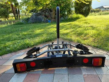 Prtabici Thule per gancio traino con fanali e port