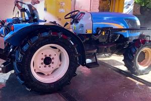 Trattore new holland 40/40
