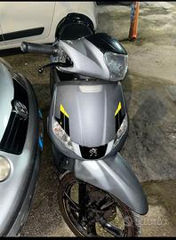 Peugeot Tweet 50 GT anno aprile 2023