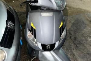 Peugeot Tweet 50 GT anno aprile 2023