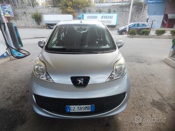 Peugeot 107 cambio automatico 
