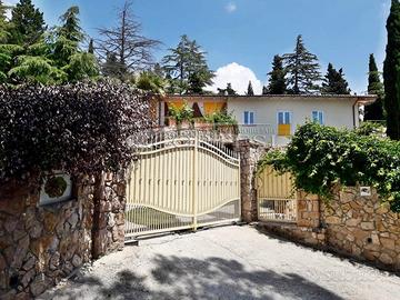 Villa Con Piscina e Giardino PSV/124