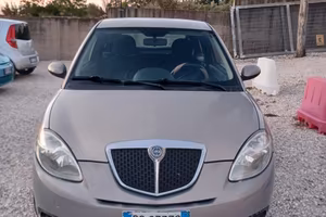 Lancia Ypsilon 1.2 neopatentati 135.000km