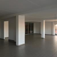 Pasian di Prato, Negozio vetrinato 360 mq