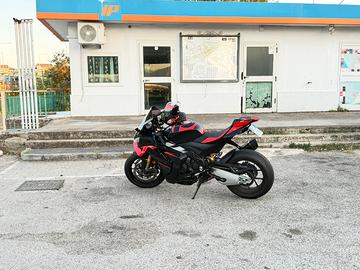 APRILIA RSV4 FACTORY 2025