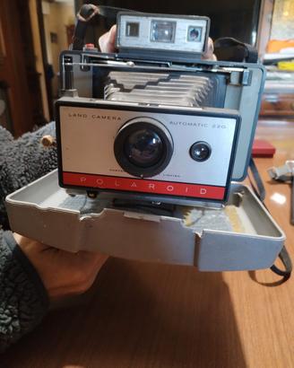 macchina fotografica  polaroid 220 vintage