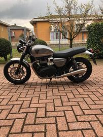 Triumph Street Twin EC1