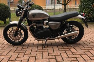 Triumph Street Twin EC1