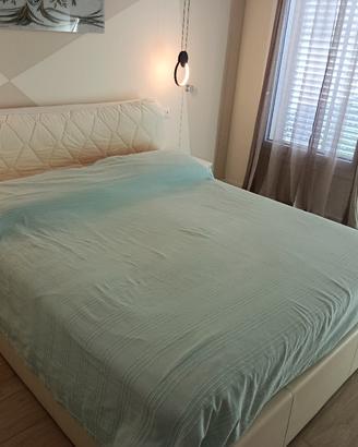 Letto matrimoniale con contenitore 