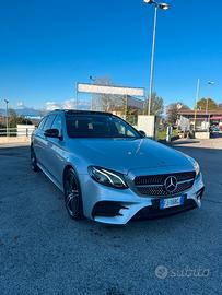 Mercedes-benz E 220 premium plus amg