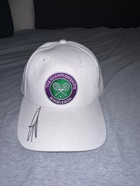 Cappellino Wimbledon autografato da Sinner