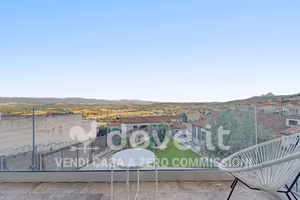 Villa di 300 m² con 5 locali e box auto a Berchidd