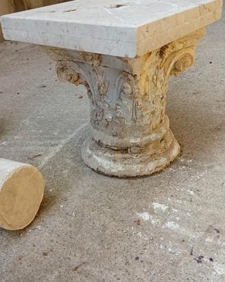 Capitello antico.e pietra di Siracusa.