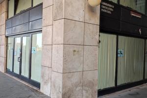 Locale ampio centro direzionale