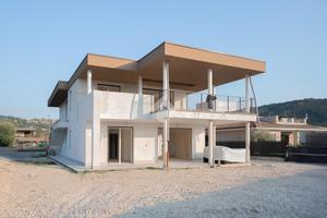 PORZIONE DI BIFAMILIARE A GARDA