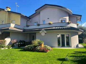 PORZIONE DI BIFAMILIARE A CARDANO AL CAMPO