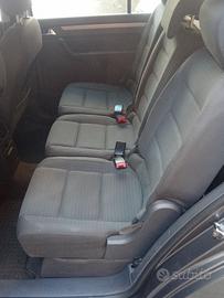 Volkswagen Touran 1,9  7 posti (2006) 