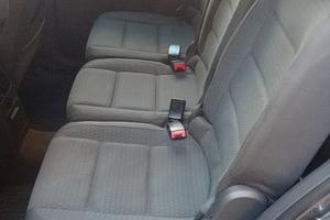 Volkswagen Touran 1,9  7 posti (2006) 