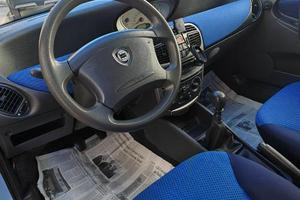 lancya ypsilon 2003 benzina 