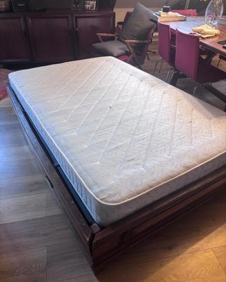 Rete letto con fianchi in legno, materasso