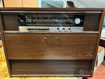 Mobile radio giradischi vintage GRUNDIG, modello a