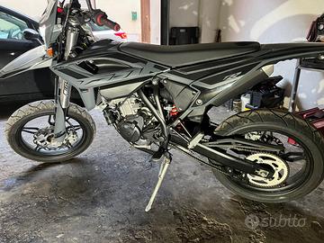 Motard 125 4t