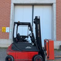Carrello elevatore elettrico linde usato