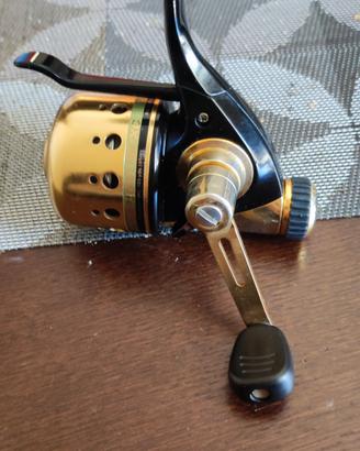 Daiwa famoso Underspin 80XC serie Americana 