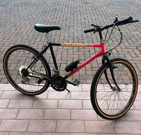 Bicicletta MTB RosaNera cambio Shimano .