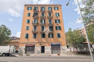 2 LOCALI A ROMA