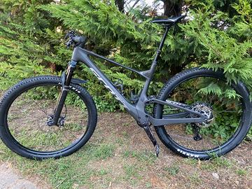 Scott Spark RC Team 2025 tg. L