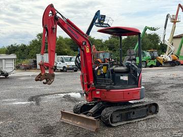 Komatsu pc26mr