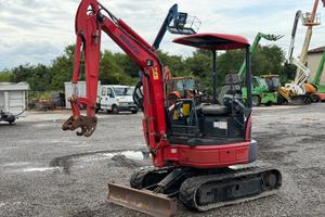 Komatsu pc26mr